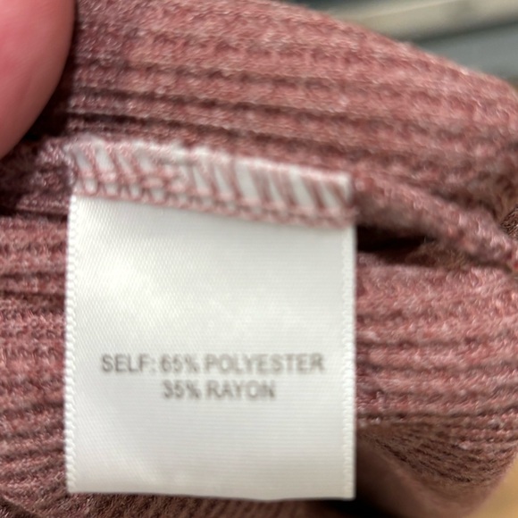 June and Delaney Ladies Light Red, Long Sleeve Top. Size Large. - Picture 3 of 5